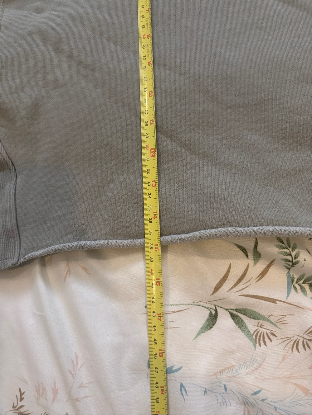 TNA Aritzia CozyAF Fleece Cropped Olive Green Women's Sweatshirt - Picture 8 of 11